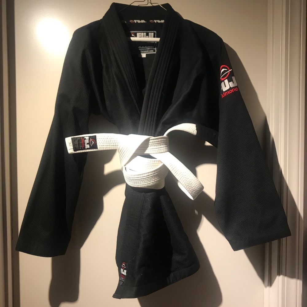 FUJI Brazilian Jiu Jitsu Gi Black w/ white belt